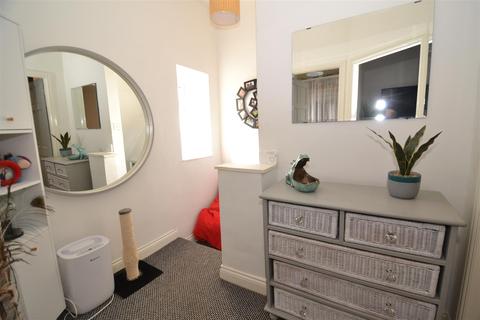 108 Undercliffe Road, Bradford, BD2 3BN