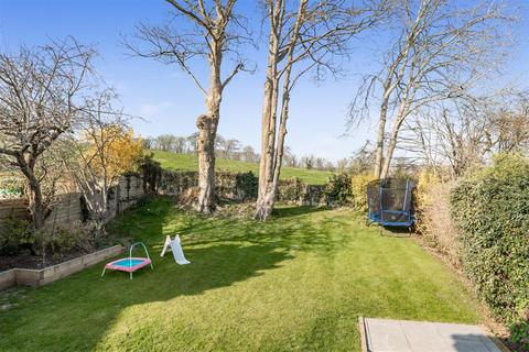 26 Brangwyn Crescent, Brighton, BN1 8XJ