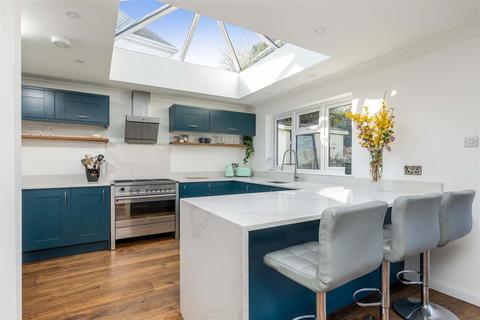 26 Brangwyn Crescent, Brighton, BN1 8XJ