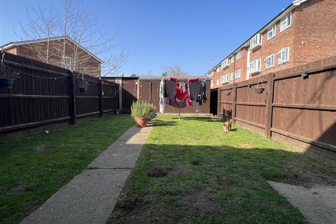 48 Shetland Close, Ipswich, IP4 3DY