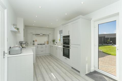 3 Bartlett Drive, Whitstable, CT5 1TB