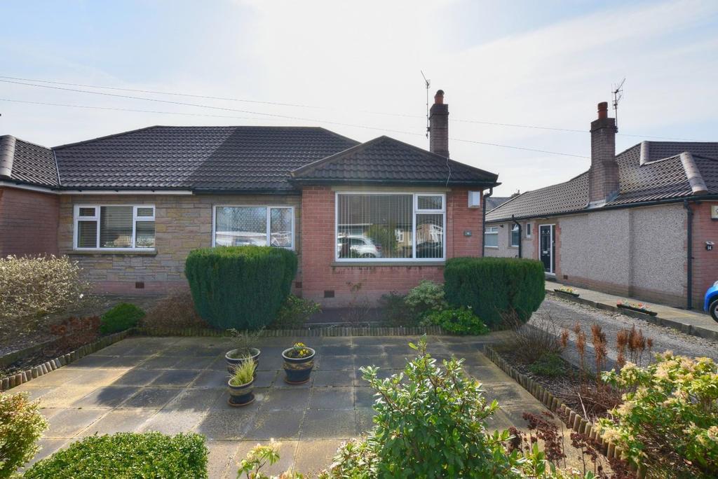 Lowerhouse Crescent, Burnley 2 bed semidetached bungalow £140,000