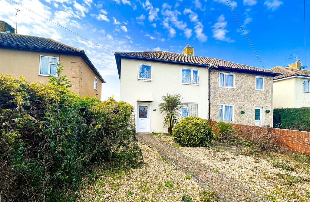 Kenwood Road, Portchester 3 bed semidetached house £250,000