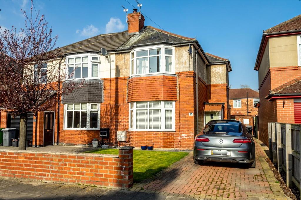 Kirkstone Drive, Burnholme, York 2 bed semidetached house £250,000