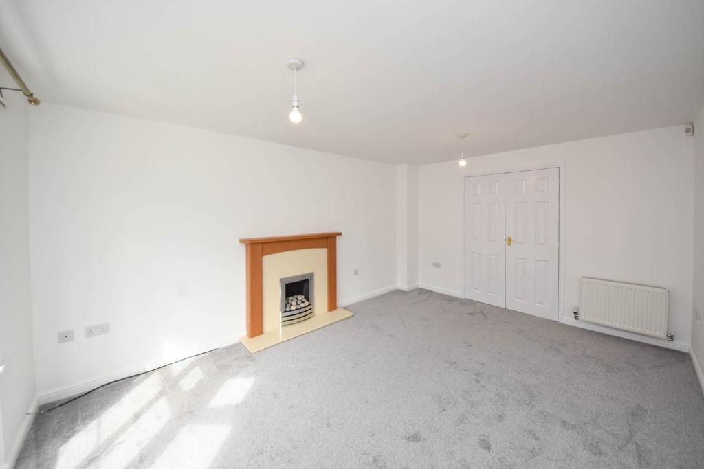 Chatsworth Fold, Springview, Wigan... 4 bed detached house £235,000