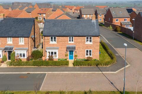 10 Crabtree Drive, Malton, YO17 7FQ