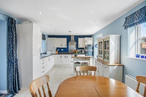 10 Crabtree Drive, Malton, YO17 7FQ