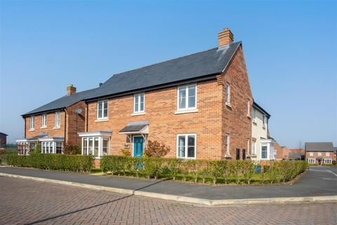 10 Crabtree Drive, Malton, YO17 7FQ