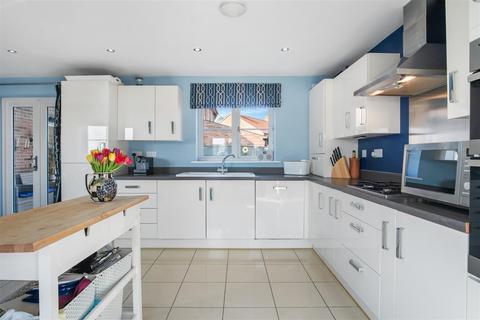 10 Crabtree Drive, Malton, YO17 7FQ