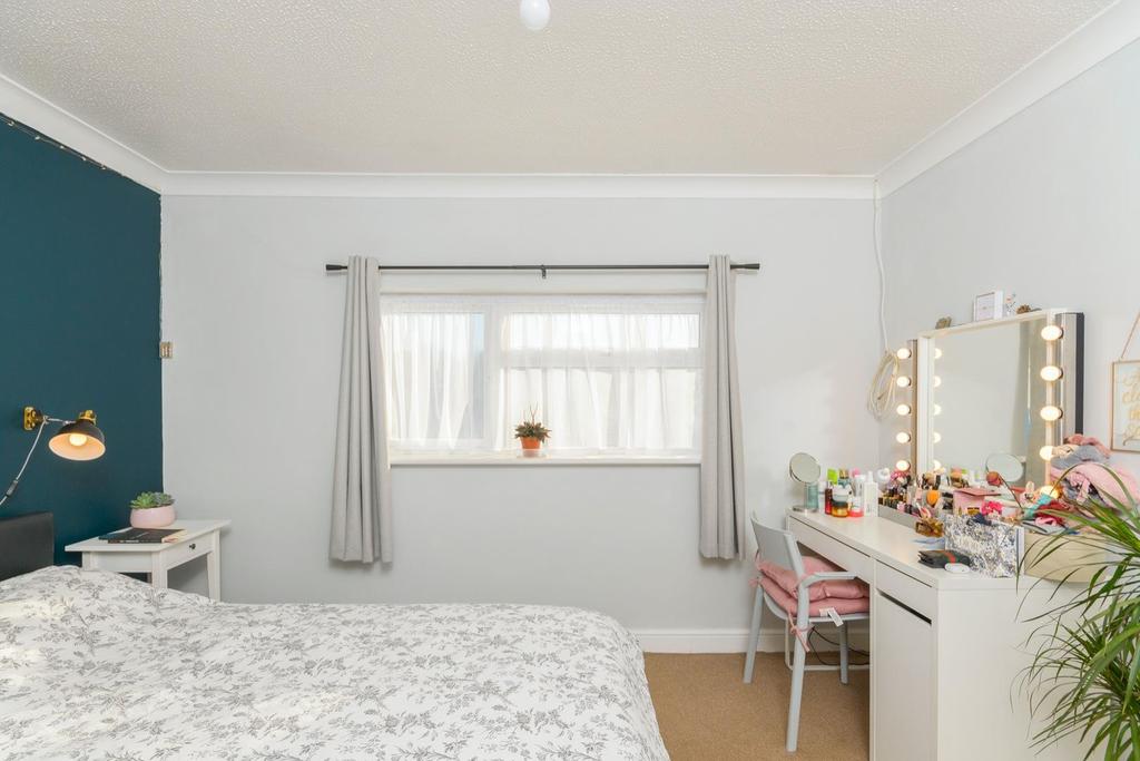 TUOPSDNEROOM13 - Bedroom F.jpg