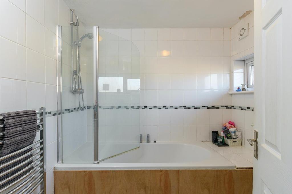 TUOPSDNEROOM13 - Bathroom C.jpg