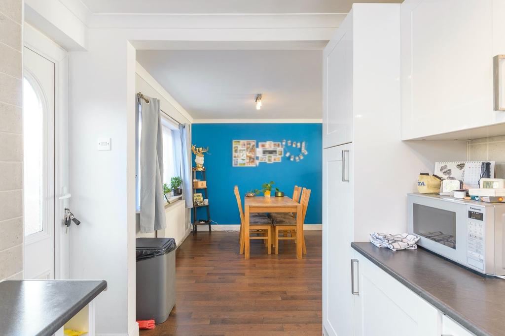 TUOPSDNEROOM13 - Kitchen B.jpg