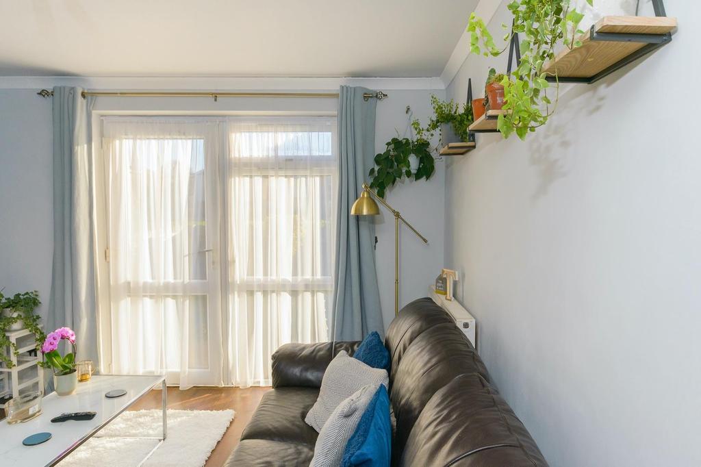 TUOPSDNEROOM13 - Living Room A.jpg