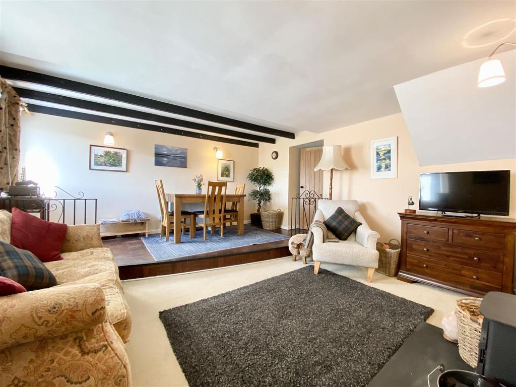 Sitting/Dining Room (Split level)
