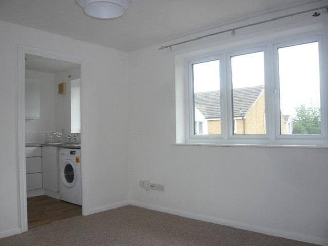 Apartment in Feltham - More