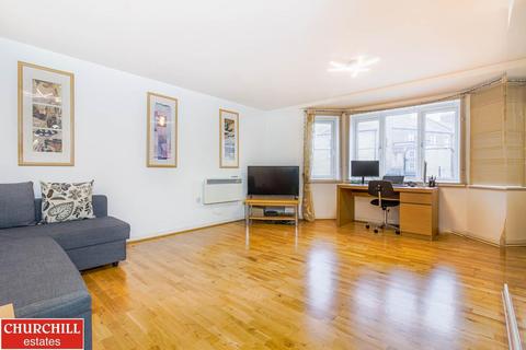 36 Alveston Square, London, E18 1AQ