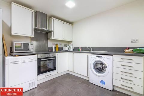 36 Alveston Square, London, E18 1AQ