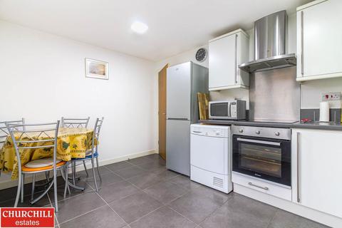 36 Alveston Square, London, E18 1AQ