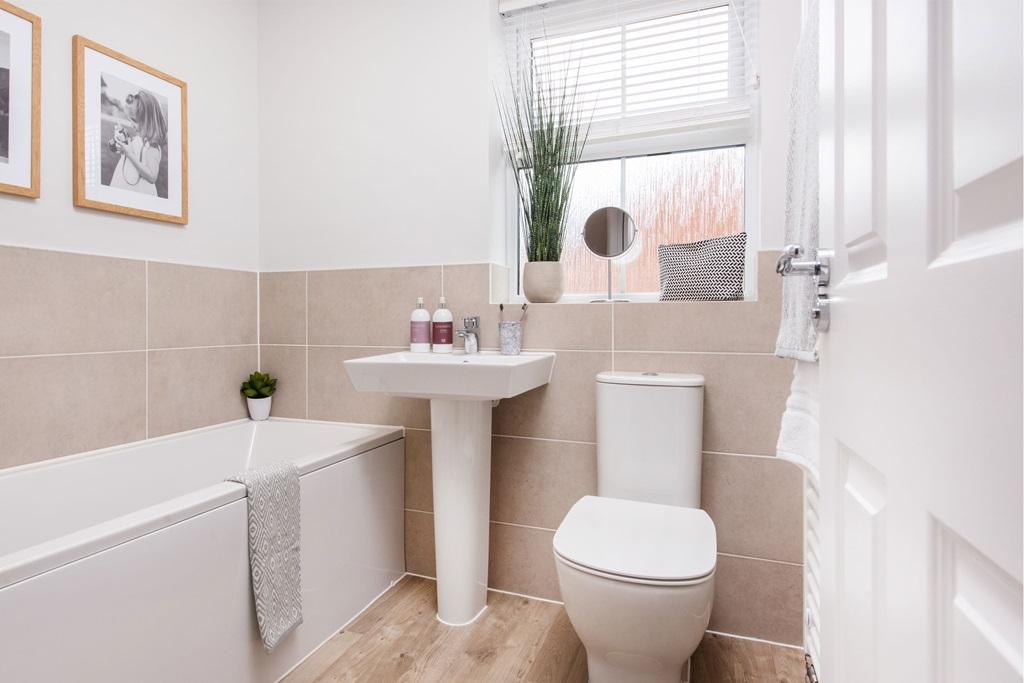 Hadley bathroom