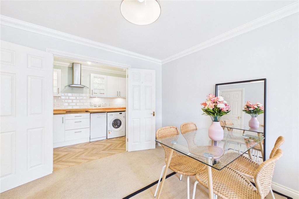 Dining/Kitchen