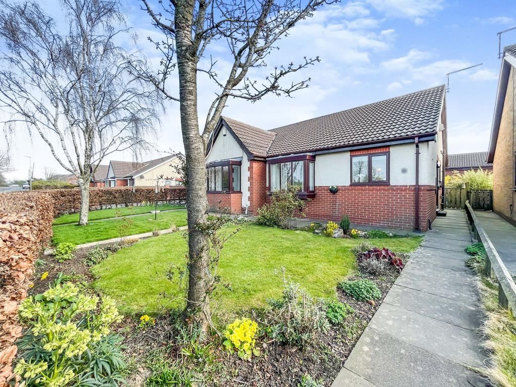 Gray Avenue, Hesleden, Hartlepool... 2 bed semidetached house £149,950
