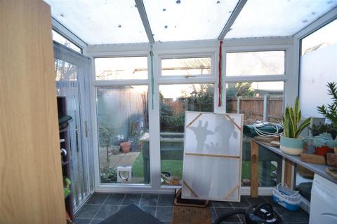 45 Elsworth Close, Feltham, TW14 8SF