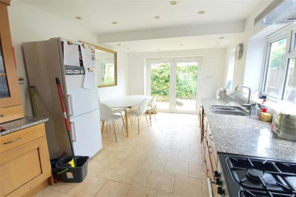 Marshall Avenue, Bognor Regis, PO21 5 bed detached house £2,250 pcm