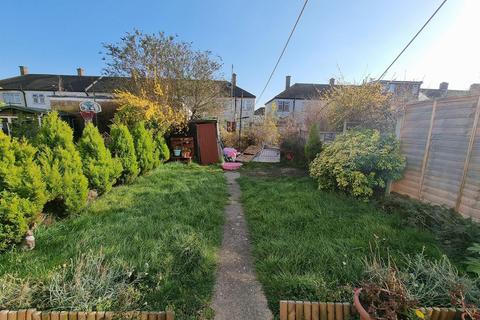 3 bedroom terraced house to rent, Maybury Road,  Barking, IG11