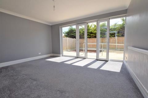 7 Frinton Road, Kirby Cross, Frinton-on-sea, CO13 0LF