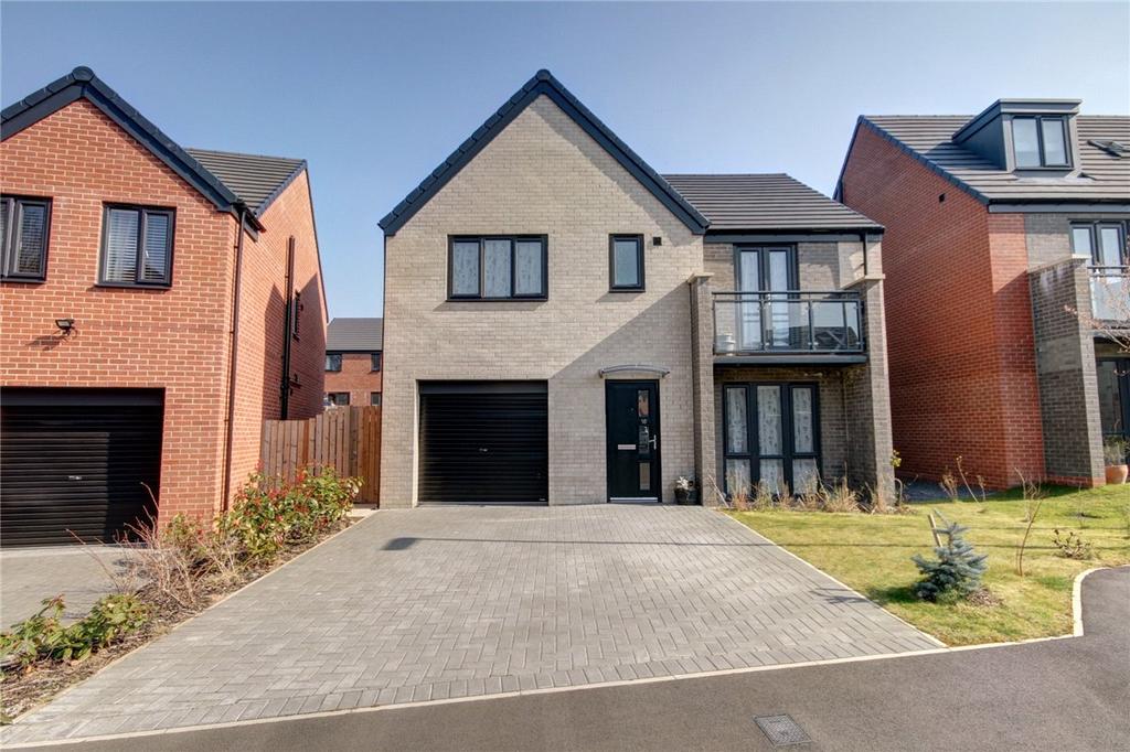Porter Close, Aykley Heads, Durham, DH1 5 bed detached house £400,000