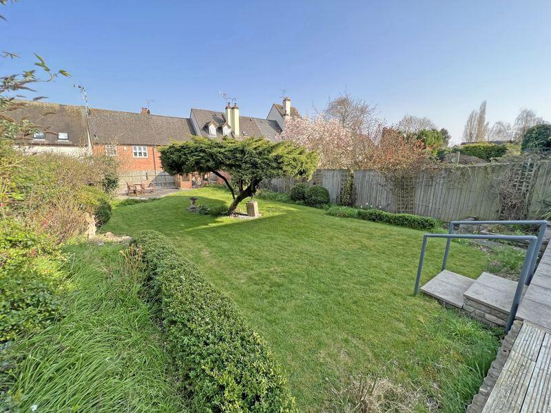 Brook End Close, HenleyInArden 3 bed semidetached house £495,000
