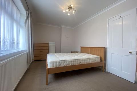 34 Abbots Road, Edgware, HA8 0RE