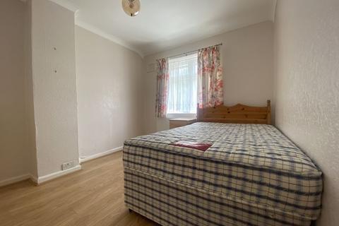 34 Abbots Road, Edgware, HA8 0RE