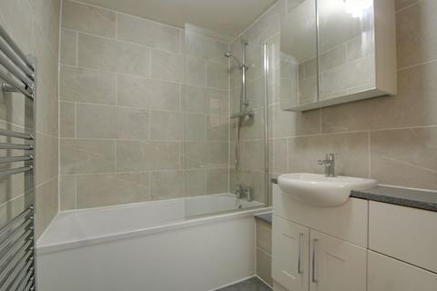 24 Cobblers Close, Farnham Royal, Slough, SL2 3DT