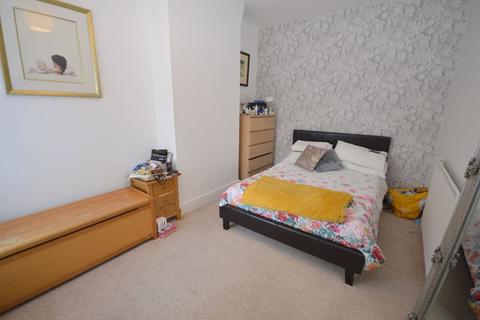32 Appleton Road, Widnes, WA8 6EX