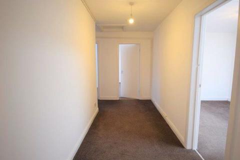 2 bedroom apartment to rent, Golborne Road, Warrington