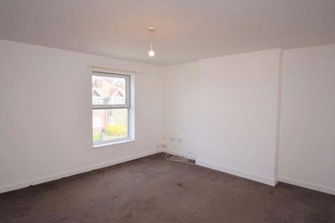 2 bedroom apartment to rent, Golborne Road, Warrington