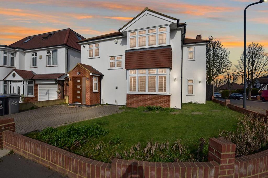 Woodhill Crescent, Harrow, HA3 5 bed house £1,150,000