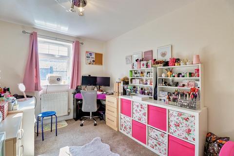 4, Branwell Lodge The Strone, Apperley Bridge, Bradford, BD10 0NY