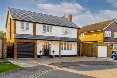 6 Parry Close, Epsom, KT17 2PB