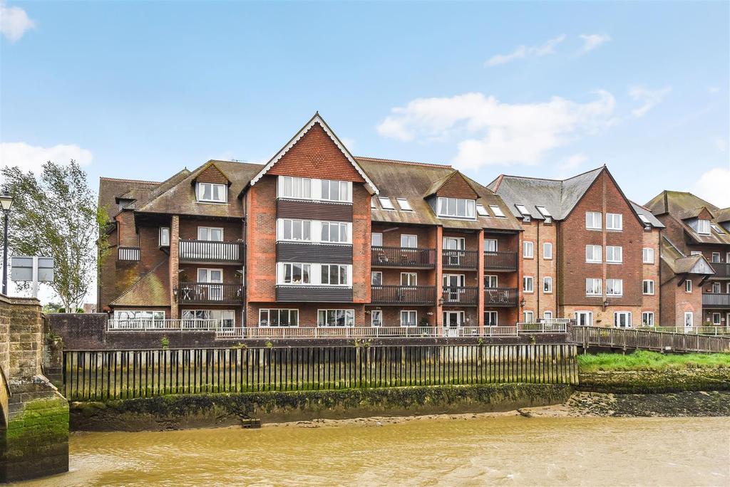 Martlets Court