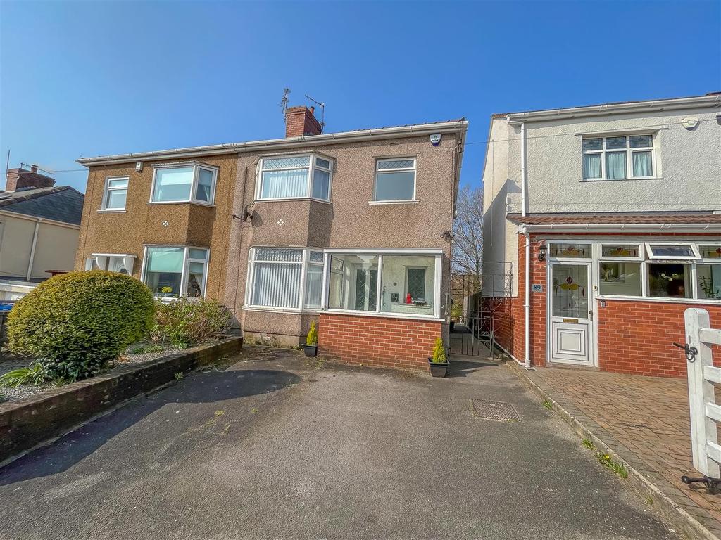 Brynglas Road, Newport 3 bed semidetached house £220,000