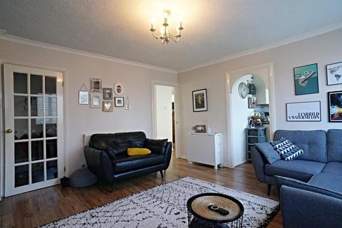 2 bedroom flat for sale - The Ridgeway, London