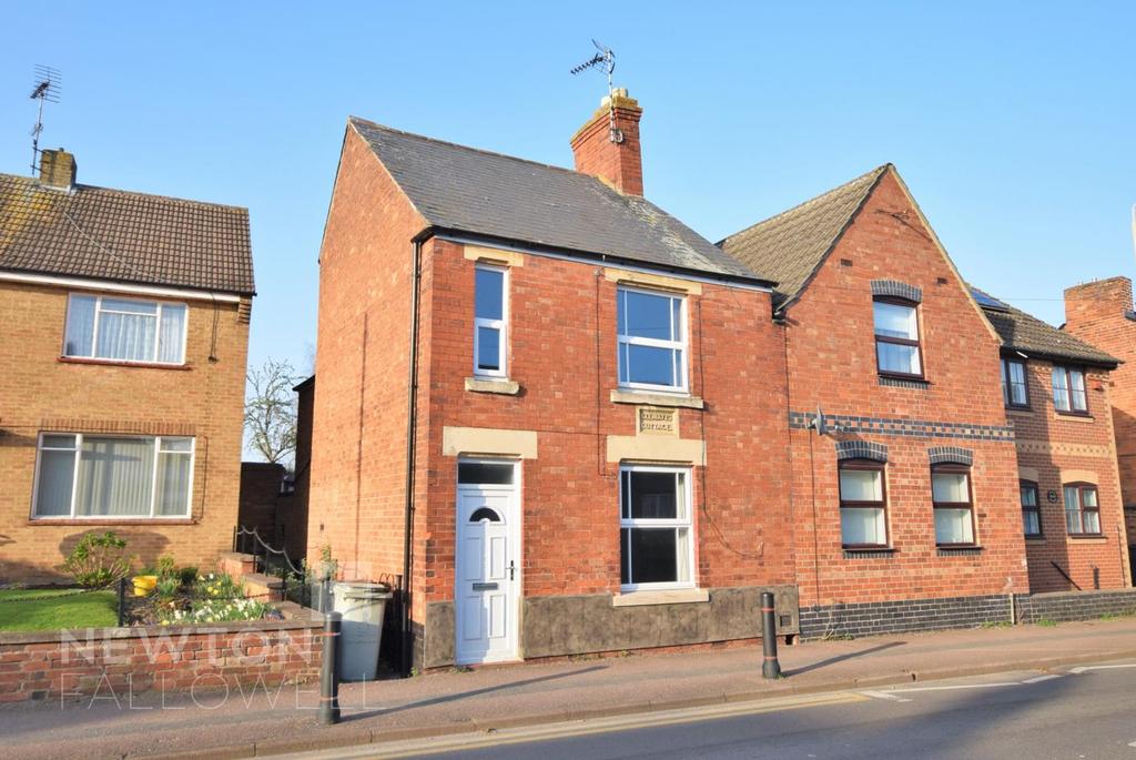 Cold Overton Road, Oakham 3 bed end of terrace house £775 pcm (£179 pw)