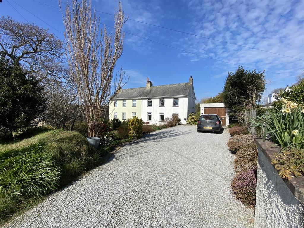 School Hill, Shortlanesend, Truro 3 bed semidetached house £350,000
