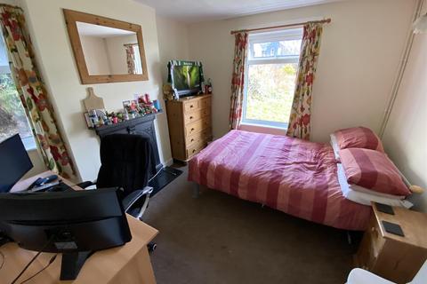 1 School Hill, Shortlanesend, Truro, TR4 9DU