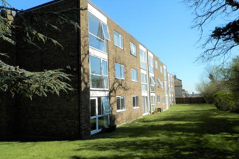 13 Chaplaincy Gardens, Hornchurch, RM11 3SH