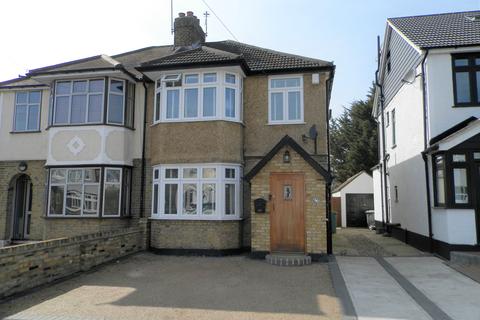 6 Ashvale Drive, Upminster, RM14 3LX