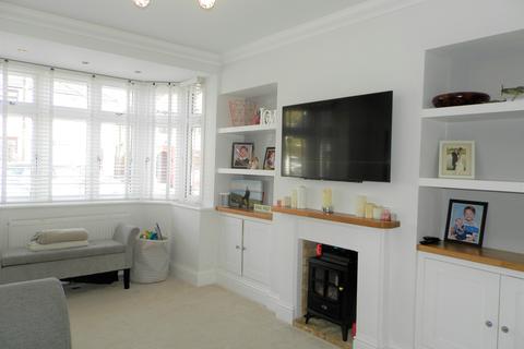 6 Ashvale Drive, Upminster, RM14 3LX