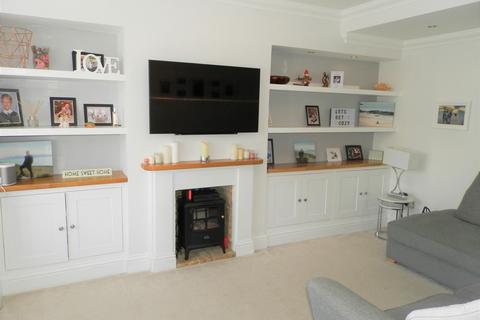 6 Ashvale Drive, Upminster, RM14 3LX